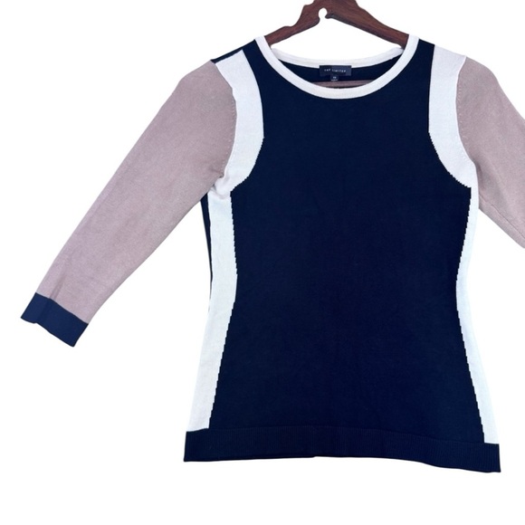 The Limited Black and Tan 3/4 Sleeve Crew Neck Sweater - Picture 4 of 13